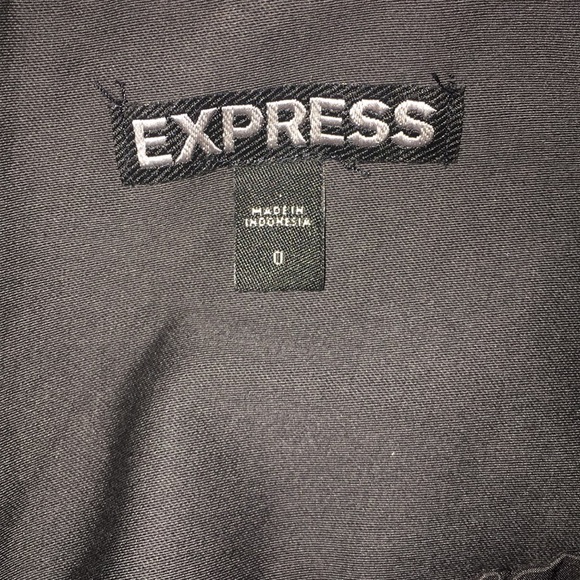 Express grey mini skirt - Picture 2 of 3